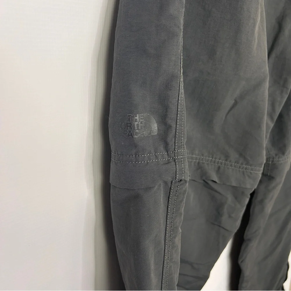 The North Face Mens Zip Off Pants Shorts XXL Gray Cargo Pockets with Belt